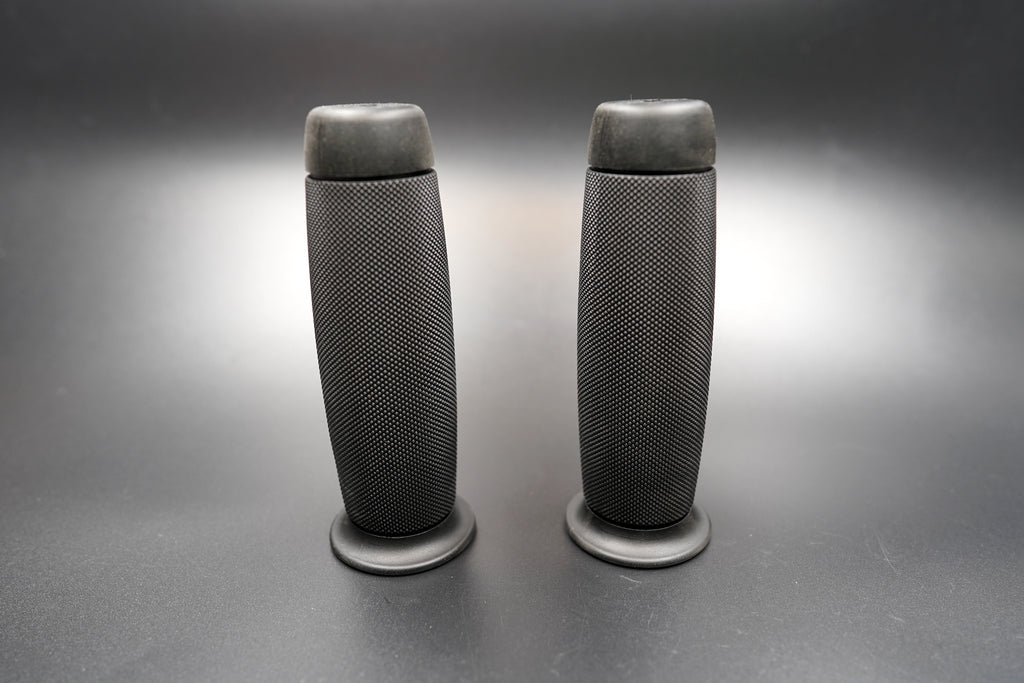 Classic Black Rubber Grips – 22mm (7/8") – 1 Pair