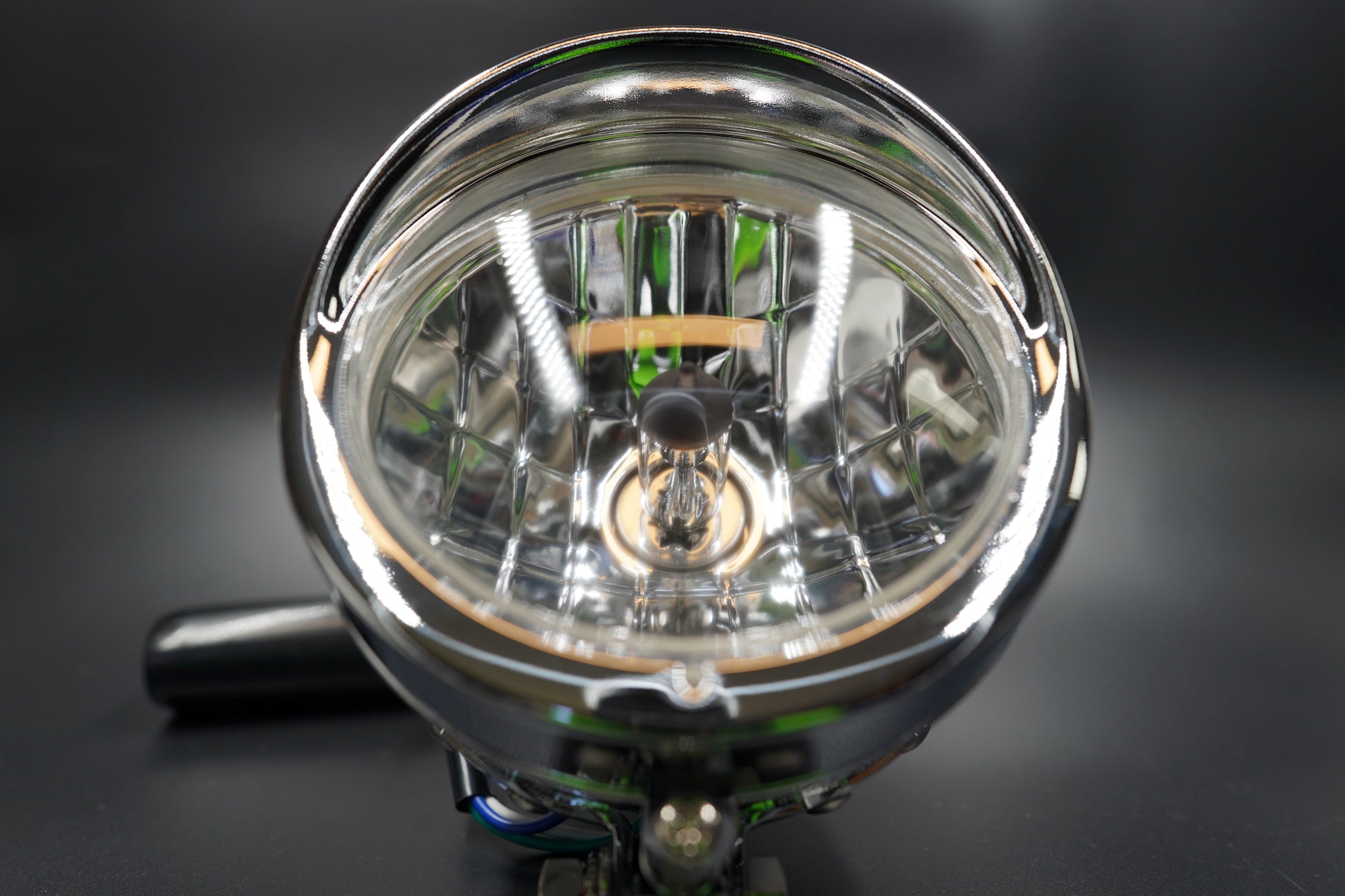 Fin-Back Classic Motorcycle Headlight – Chrome Shell | H4 Compatible