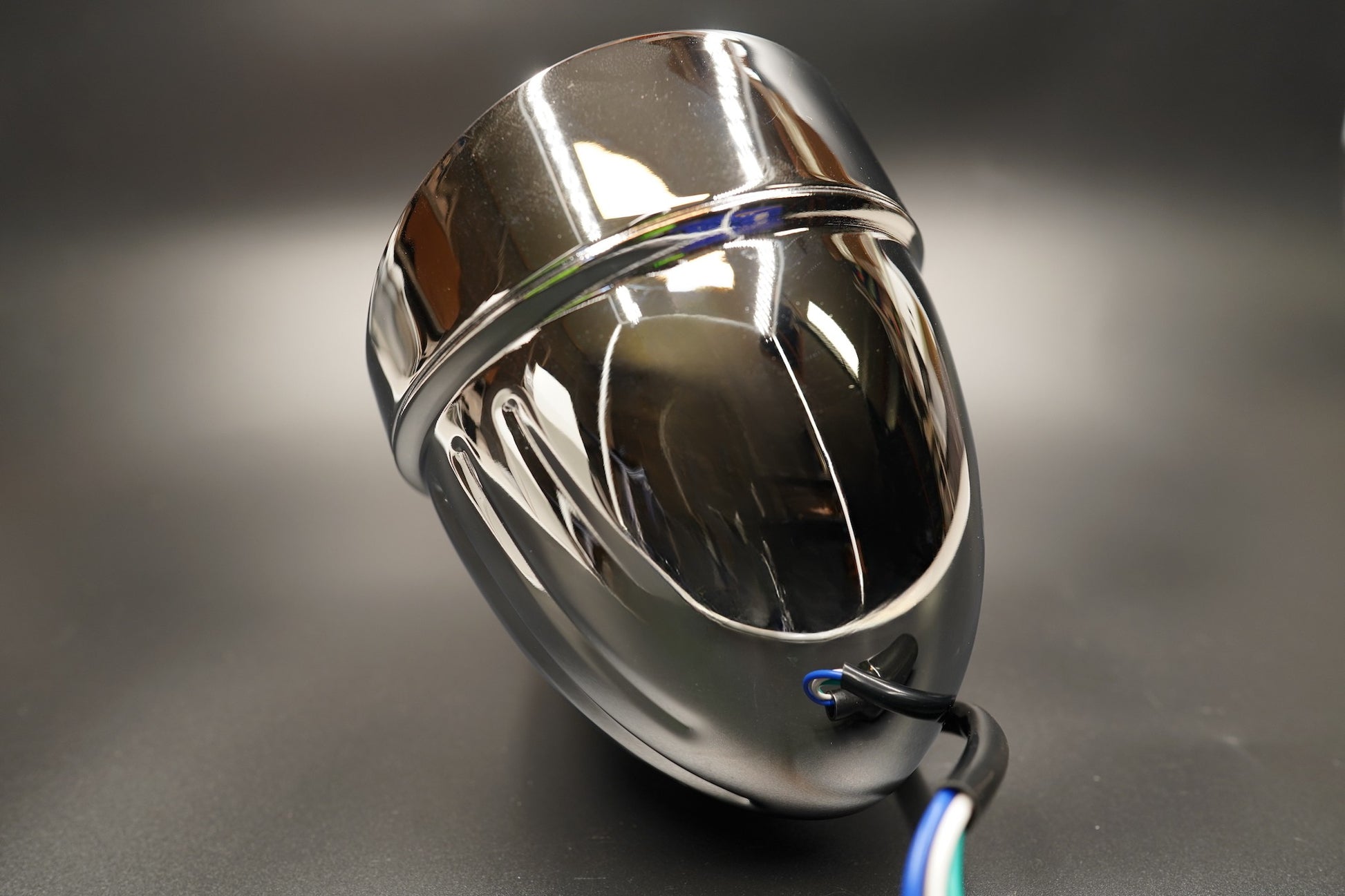 Fin-Back Classic Motorcycle Headlight – Chrome Shell | H4 Compatible