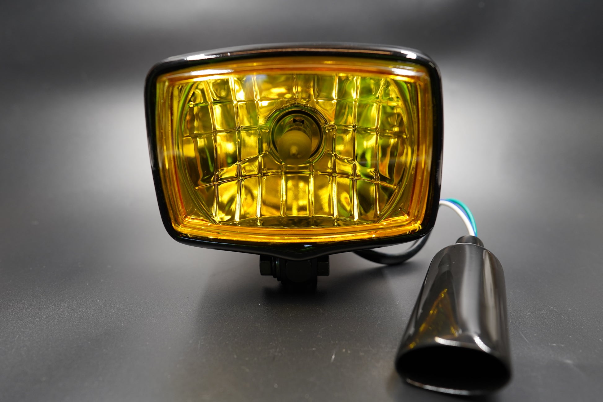 Vintage-Style Square Motorcycle Headlight – Yellow Lens