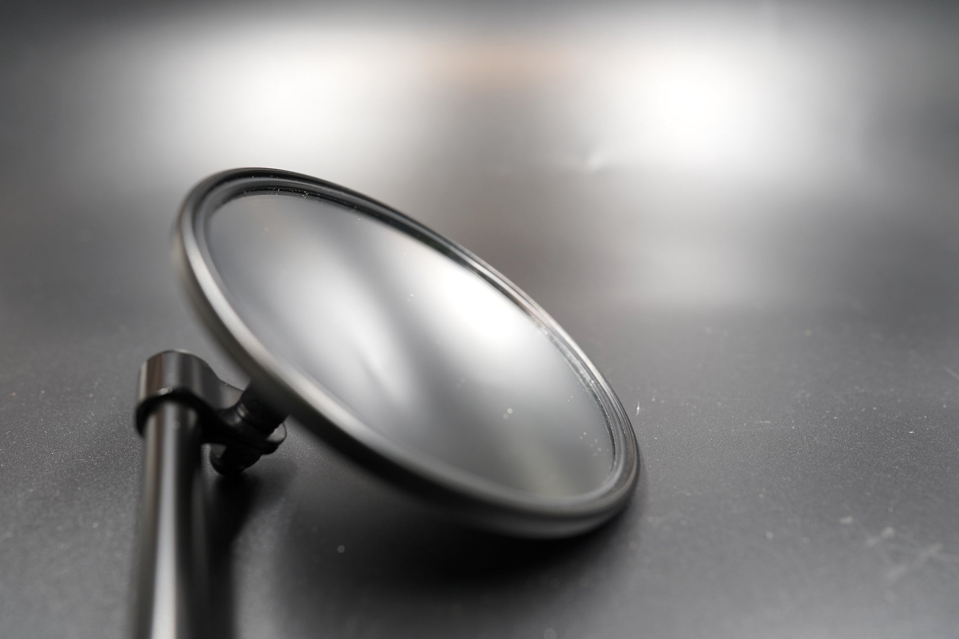 Classic Round Motorcycle Mirror – Chrome & Matte Black, Ø106mm
