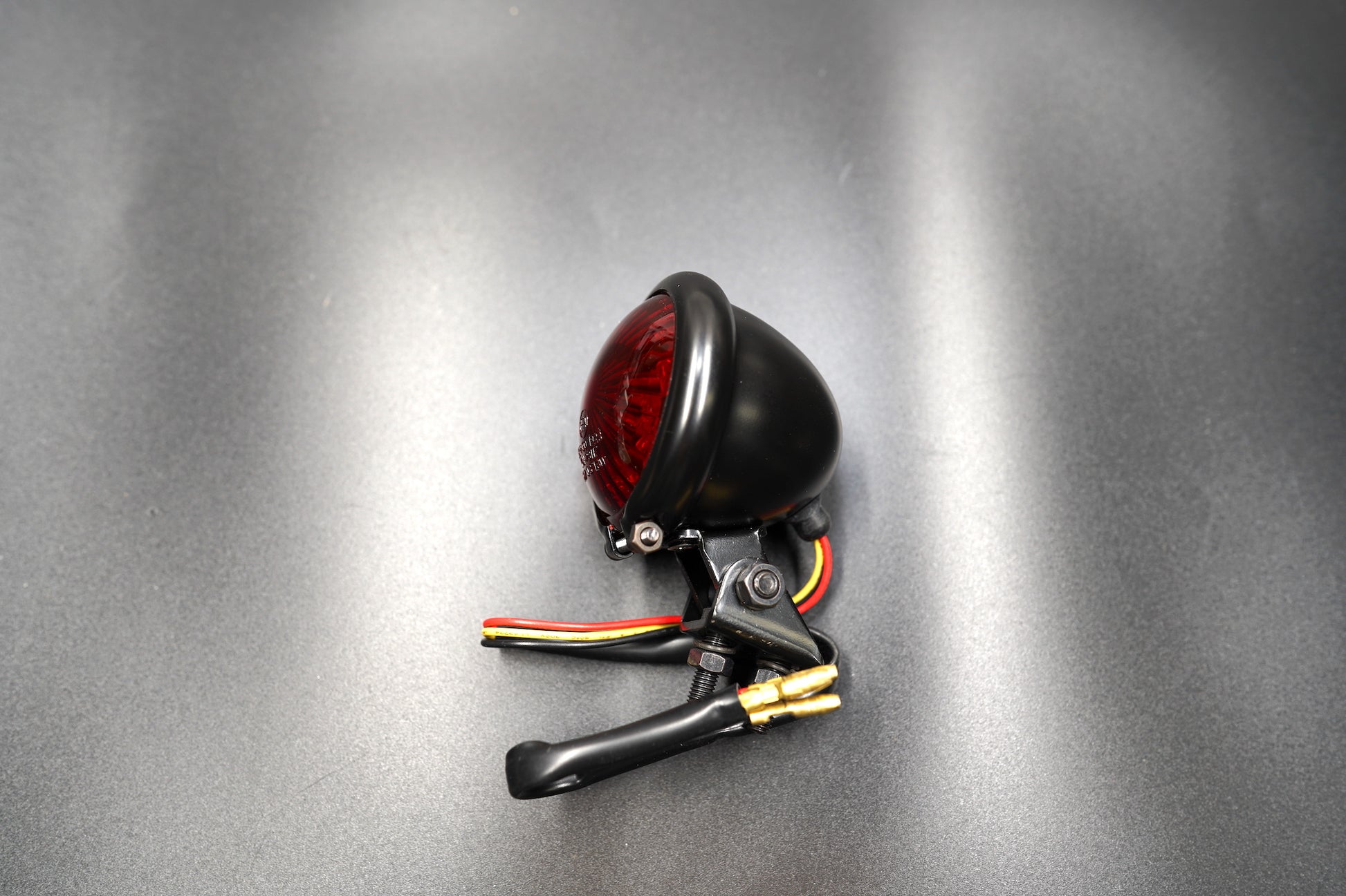 Vintage-Style Round LED Tail Light – Matte Black or Chrome
