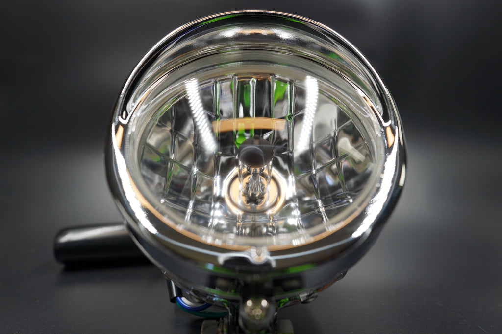 Side view emphasizing fin-back housing lines and universal bottom mount.