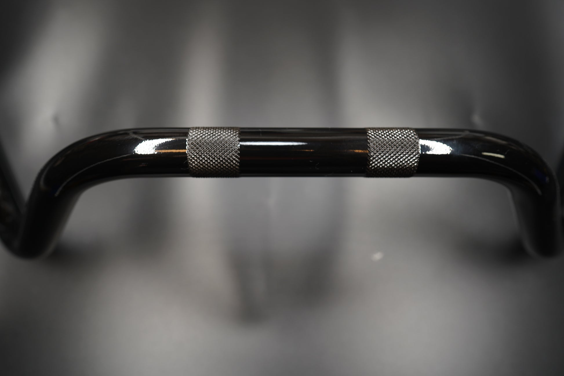  Detail shot of handlebar center section with clean welds 