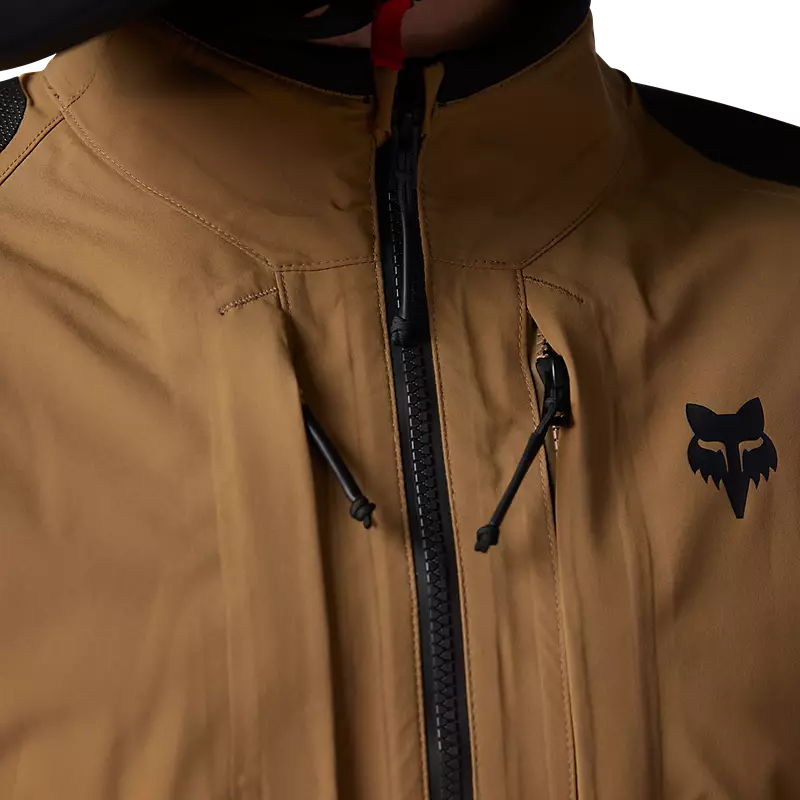 Close-up of front zipper and collar area of Fox Recon GORE-TEX ADV Jacket — precision-built for riding comfort.