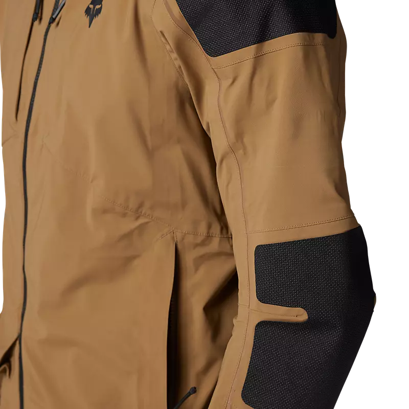 Fox Recon GORE-TEX ADV Jacket sleeve logo detail — subtle branding with adventure-ready texture.