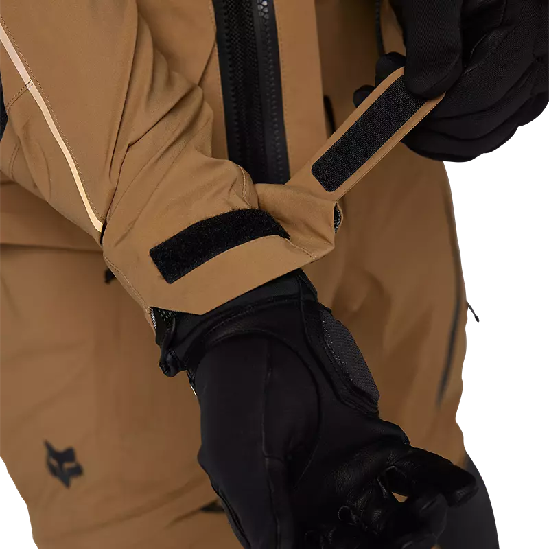 Close-up of Fox Recon ADV Jacket wrist closure with waterproof zipper and secure cuff strap.