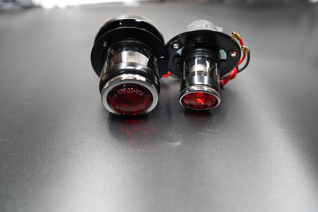 Rear dual setup image showing brake and tail light configuration — 12V dual function.

