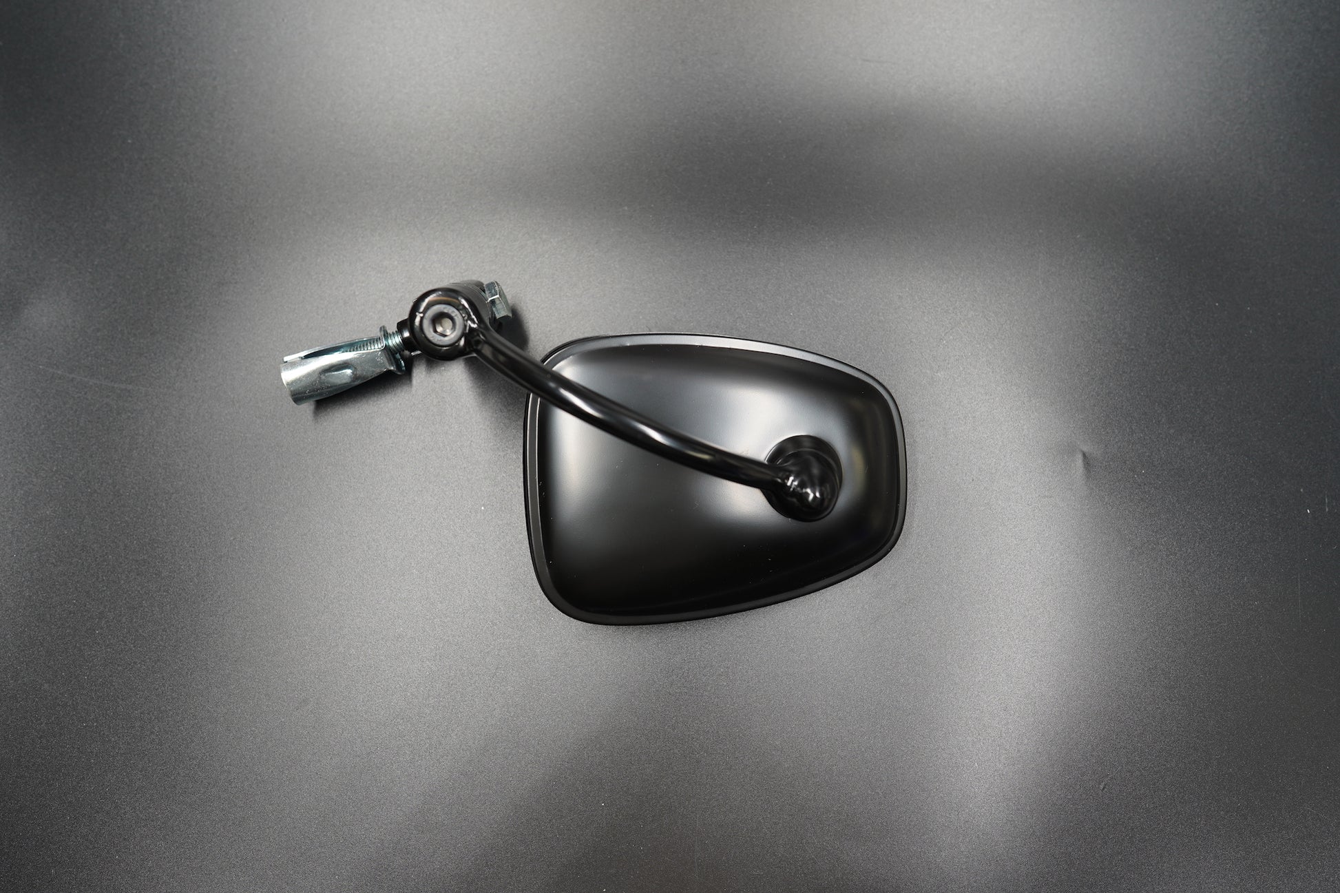 Paired view of oval and round mirror options for custom setups.