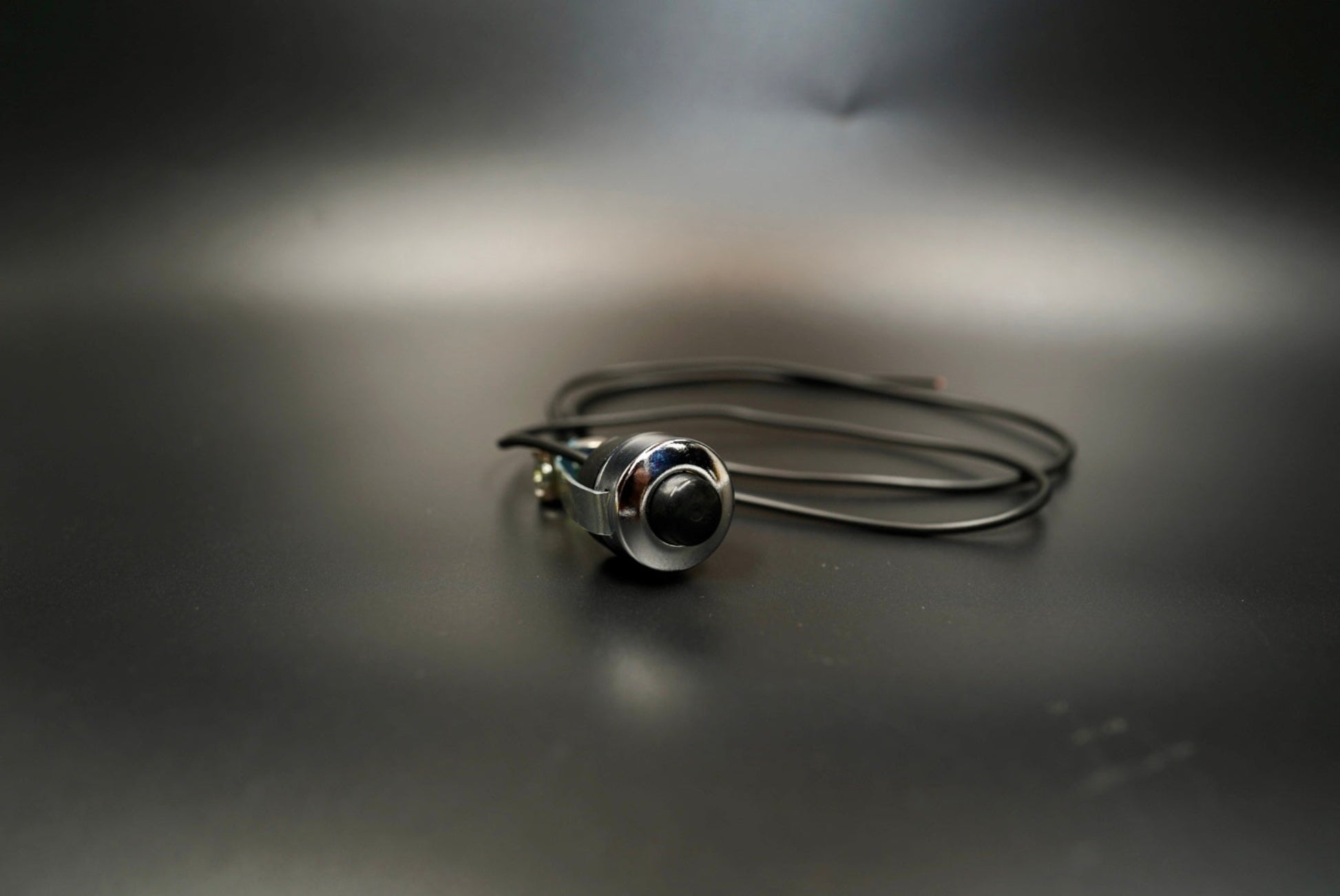 Vintage-Style Horn Switch – 7/8" Handlebars