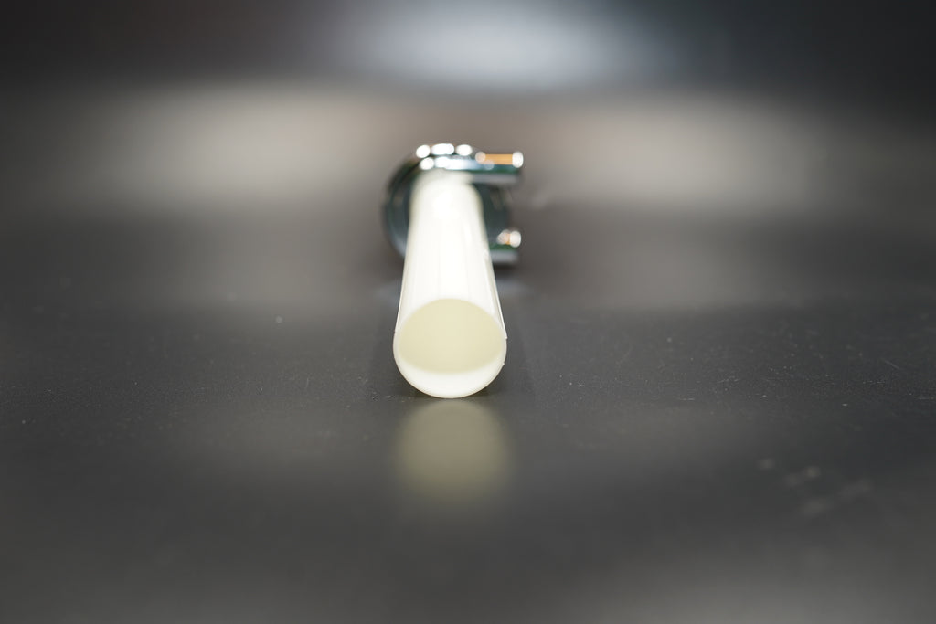 Top-down view showing throttle alignment and Allen screw details